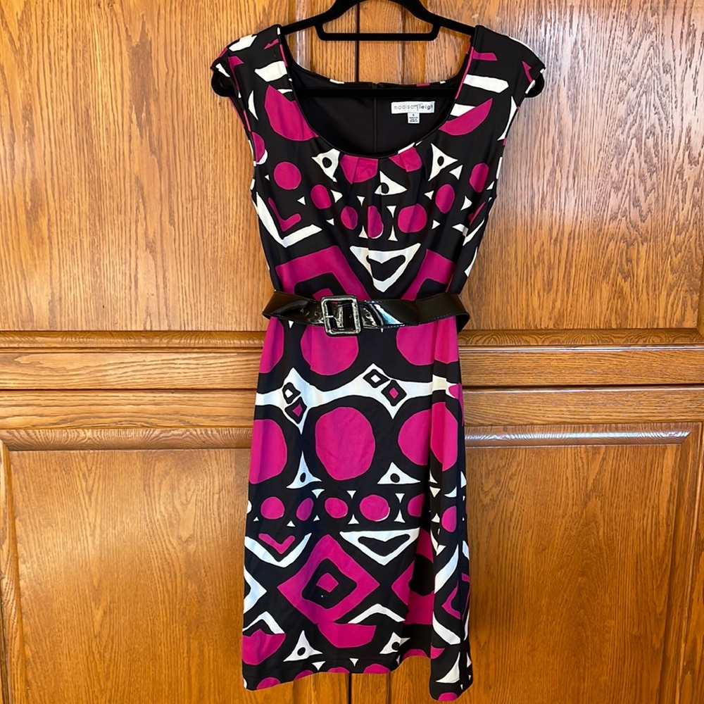 NWOT Madison Leigh size 6 dress with black belt